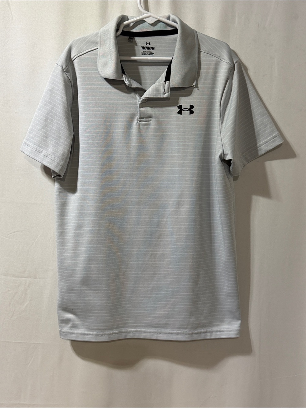 Under Armour Men’s Light Gray Polo Shirt